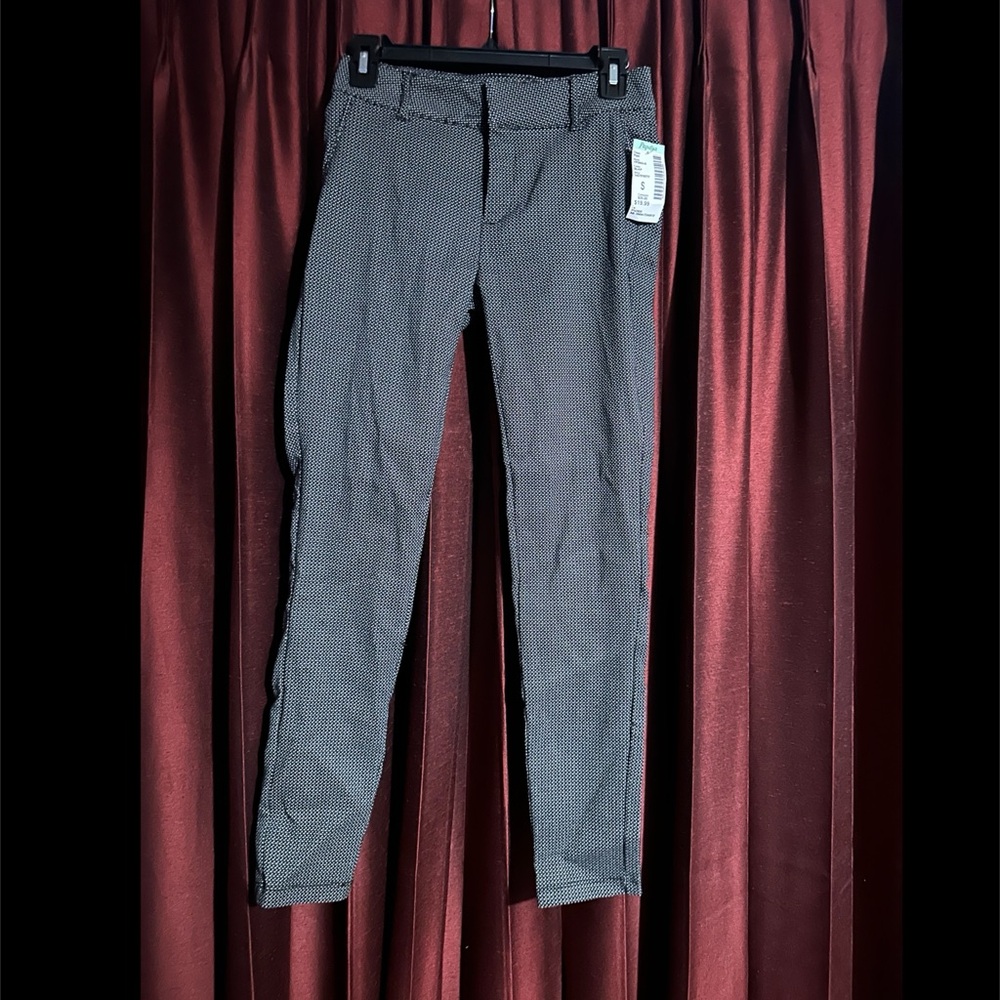 NEW WORK FITTED ANKLE PANTS SIZE SMALL, S